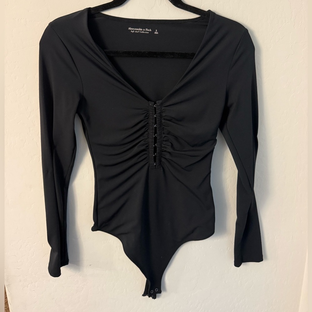Abercrombie & Fitch bodysuit Long-Sleeve Ruched V-Neck. Size small.